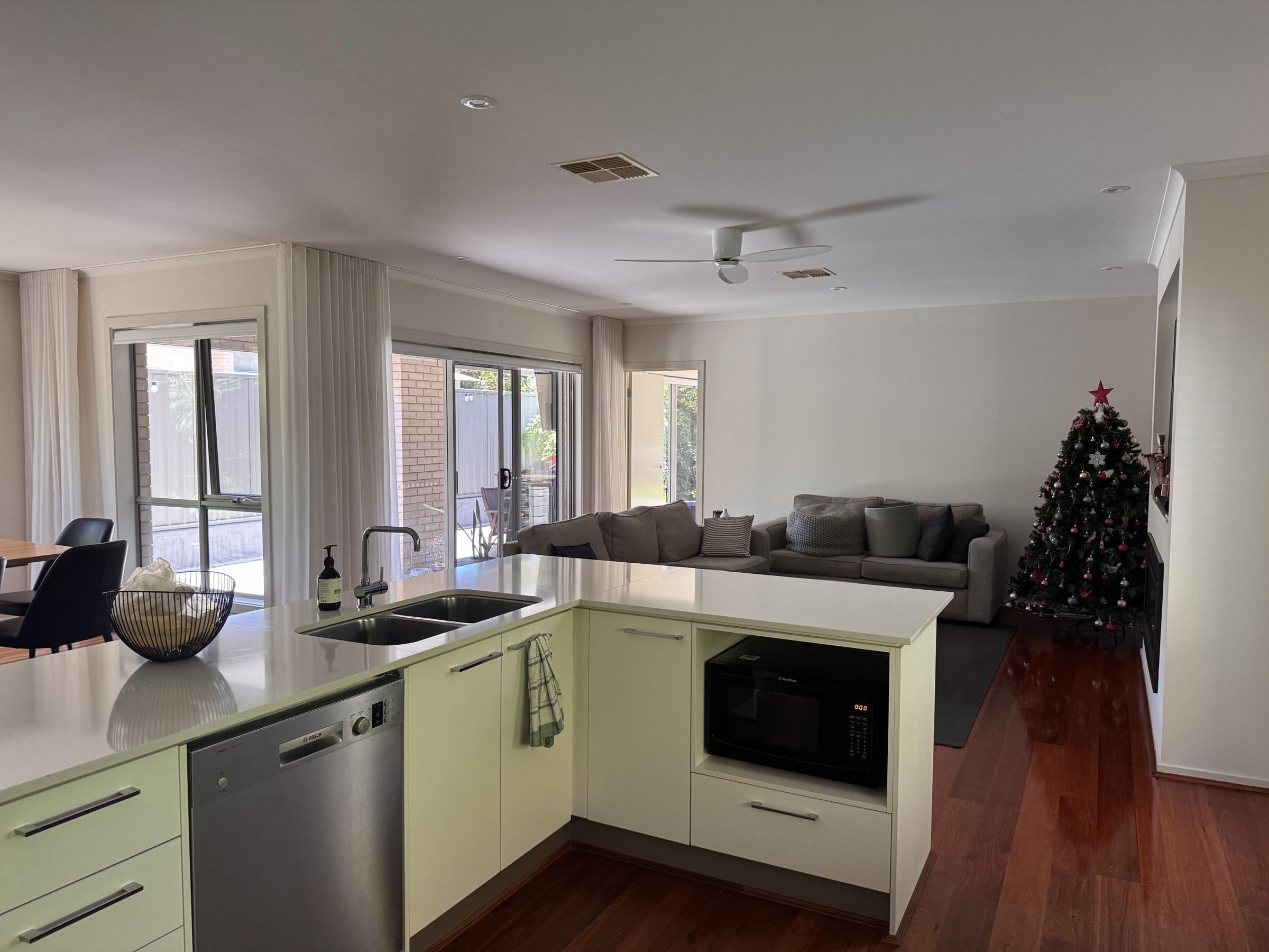 Clean modern kitchen Adelaide