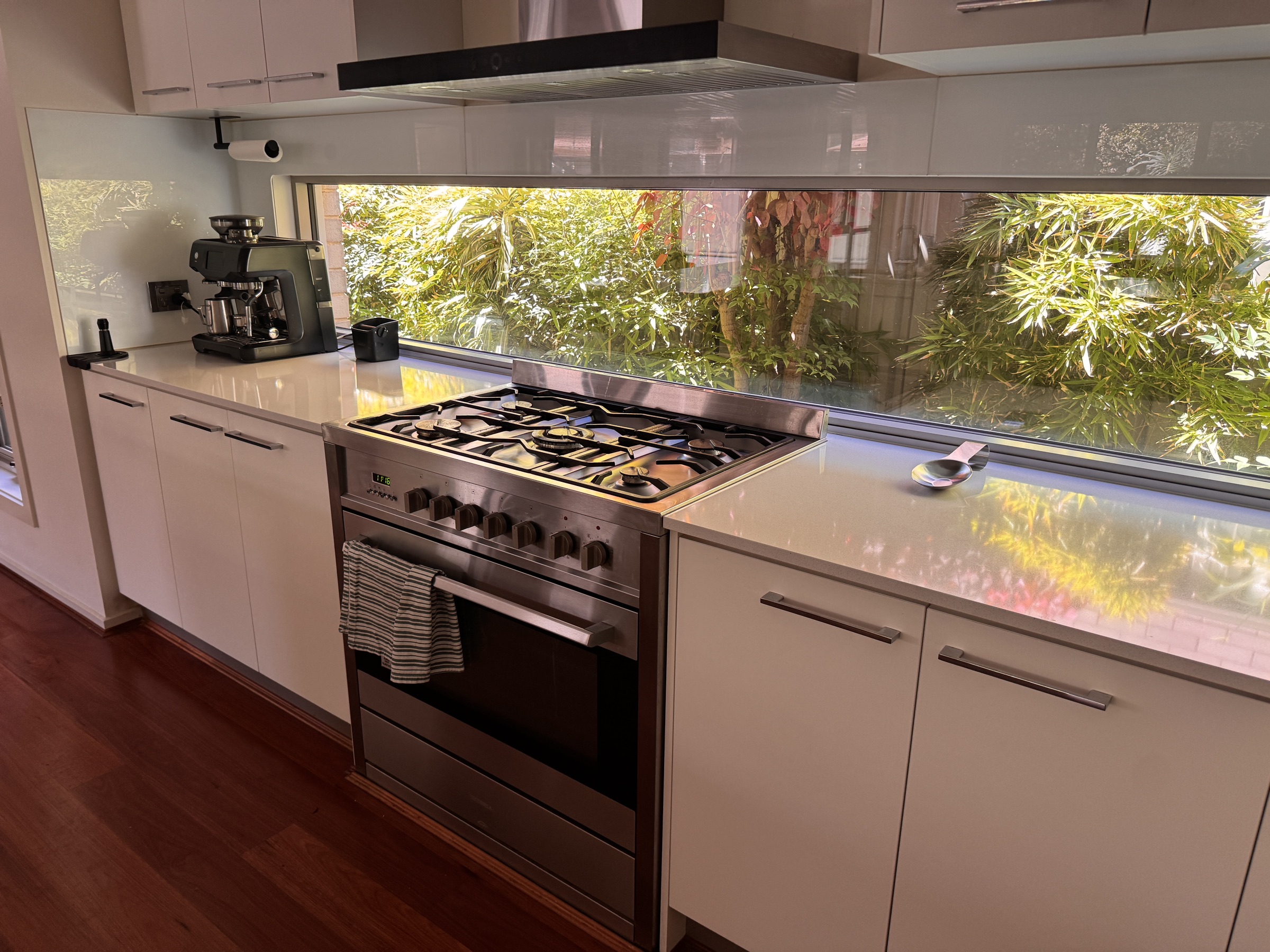 Stovetop and benchtop clean